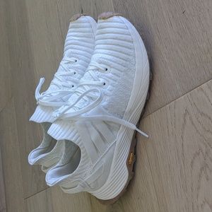 Merrell Embark lace sneaker undyed white 8.5